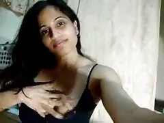 TUSHYRAW Brunette Model a percuté le sex french amateur cul à la bouche