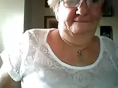 Busty MILFS détruit une bite d'adolescent video porno gratuit amateur