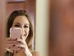 Brazzers: L'infirmière sexy Angel Wicky se fait enculer par un trou de gloire sur videos pornos amateurs gratuites PornHD